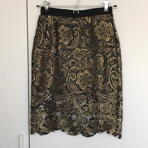 Dresses & Skirts - Gold lace pencil skirt
